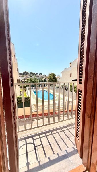 Foto 1b08767b-909c-4a4c-bb35-84b1c0977c4a. Casa aparellada amb aparcament piscina a Cunit residencial Cunit