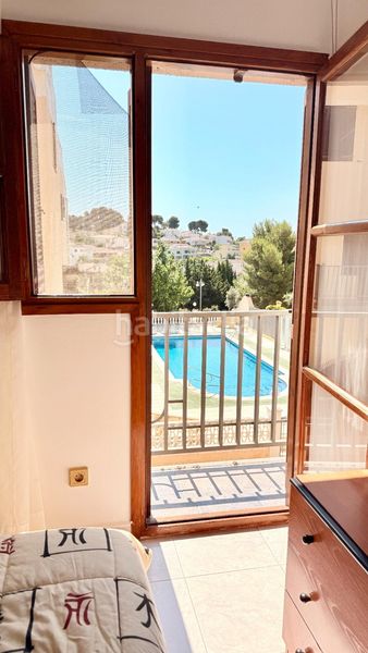 Foto 3e689297-abad-4a83-b735-2ffff46a879f. Casa aparellada amb aparcament piscina a Cunit residencial Cunit
