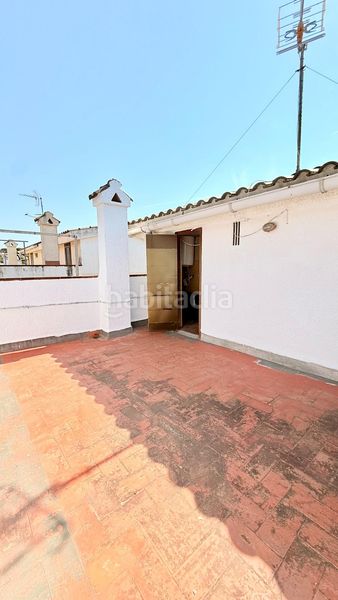 Foto bdd62c44-60c2-4ef3-ab55-f2a8a835b94a. Casa aparellada amb aparcament piscina a Cunit residencial Cunit