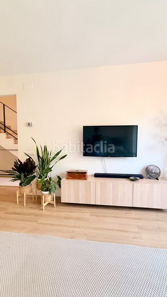 Foto de0f9373-93f8-4979-b2ef-0846fb6b7a4f. Casa adossada amb calefacció aparcament a Cunit residencial Cunit