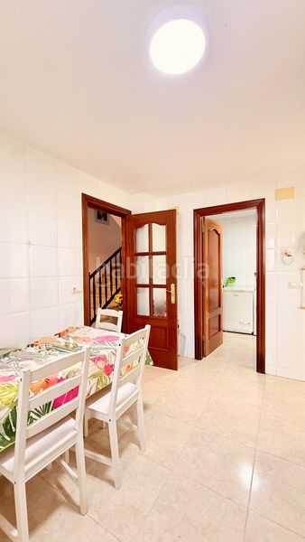 Foto 7a40acad-e5dc-4353-ba62-652a97468038. Casa aparellada amb calefacció aparcament a Mas romeu Calafell