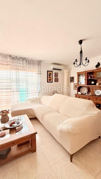 Foto 7f7cb62a-7a53-4066-8497-677d57d9a9bd. Casa aparellada amb calefacció aparcament a Mas romeu Calafell