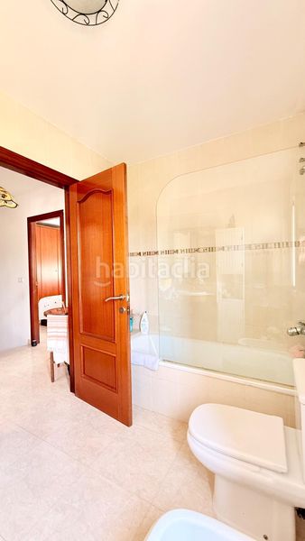 Foto ae18066e-f507-4e92-906e-f2a5e7d87e97. Casa aparellada amb calefacció aparcament a Mas romeu Calafell