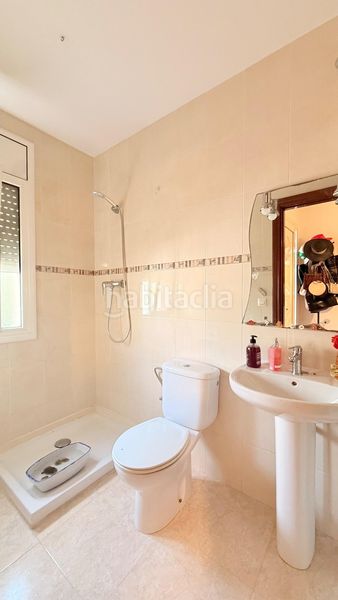 Foto c3f07a8e-927e-451d-bcad-c9500404aaf5. Casa aparellada amb calefacció aparcament a Mas romeu Calafell