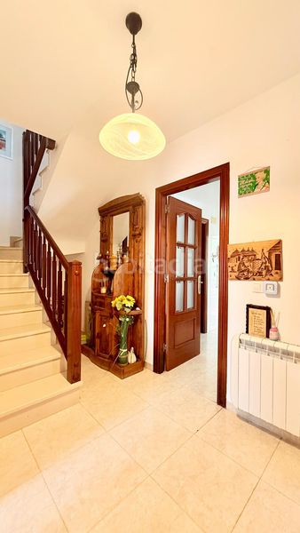 Foto d9b3e279-8d45-4f73-924d-5528c1566901. Casa aparellada amb calefacció aparcament a Mas romeu Calafell