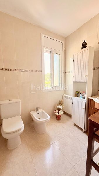 Foto ef23873f-8dfb-47e8-9b2d-1d49a5366701. Casa aparellada amb calefacció aparcament a Mas romeu Calafell
