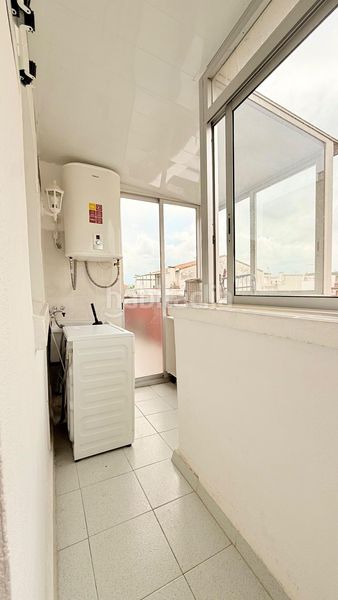 Foto f6be7872-2cc0-4736-84a4-43a379a79aee. Penthouse with parking in Nucli Antic Cunit