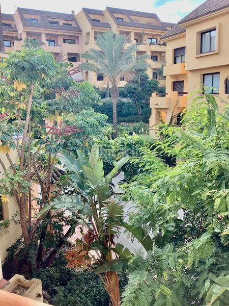 Foto 6cf169bb-7d38-4290-bf5c-fbf1d6e425e4. Pis amb calefacció aparcament piscina a San Luis de Sabinillas Manilva