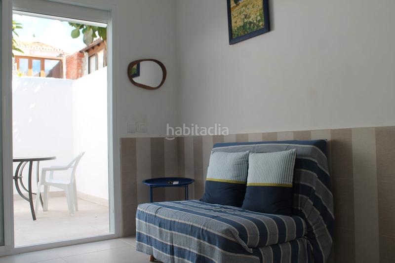 Foto 510f20f6-0e34-48a4-9eed-cb196241ac8a. Alquiler estudio  reformado con parking! en Estepona