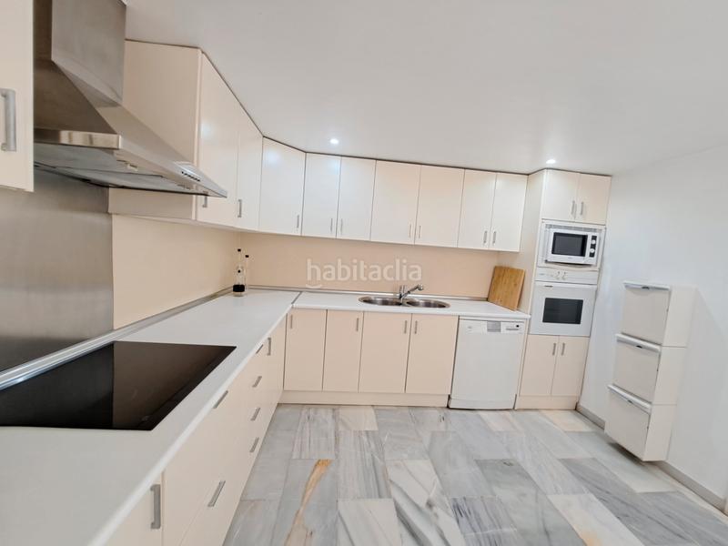 Foto ab548be0-d4e1-42e5-b9e8-019e71dbc595. Alquiler piso vivienda exclusiva en El Candado en Málaga