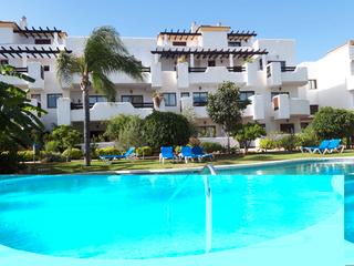 Etagenwohnung  Calle trajano. Piso de una habitación. estepona!