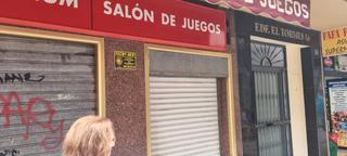Location Local commercial  Avenida ramón y cajal. Local en alquiler. a reformar!