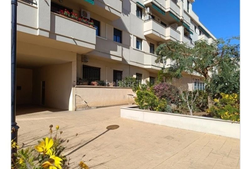 Foto 8df7424b-fff4-451c-8876-29114373e2ee. Local comercial local urbanización parque verónica. ! en Antequera