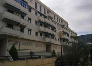 Geschäftsraum  Avenida josé maría fernández. Local urbanización parque verónica. antequera!