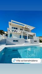 Chalet  Avenida romeral. Villa de lujo en avenida romera santangelo.