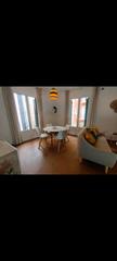 Location Appartement  Calle sancha de lara. Piso reformado en calle larios!