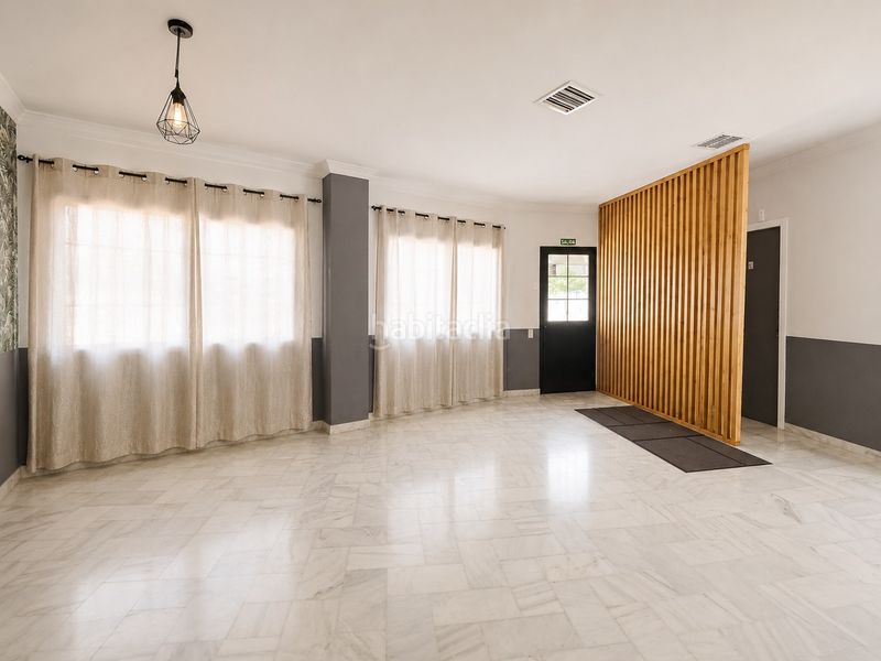 Foto 72dce810-ac8d-4398-84e5-454c584f8fcb. Local comercial local . gran oportunidad! en Centro ciudad Fuengirola