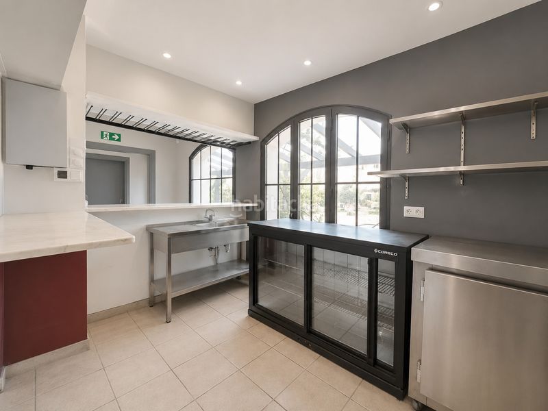 Foto d8dcc406-a477-4c2b-8c3b-1384ab9a493e. Local comercial local . gran oportunidad! en Centro ciudad Fuengirola