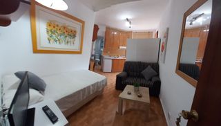 Rent Studio  Avenida nuestra señora de las guías. Habitación-estudio en ciudad jardín. málaga! todo incluido