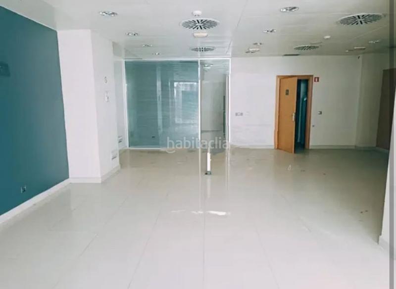 Foto c4eca7de-3f73-48ab-b8f1-b919776d4b42. Geschäftsraum in El Tejar - Hacienda Bizcochero Málaga