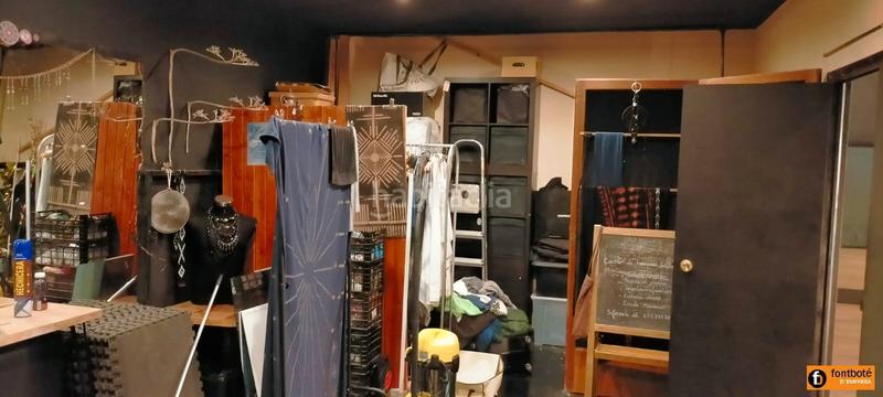 Foto 03cc6a0f-d425-4875-a63d-4ccb3e28f62d. Alquiler local comercial local per llogar en ple Centre , en Reus