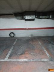 Aparcament cotxe a Centre. Paquing en venta ideal inversor, amb llogater 1 plaça