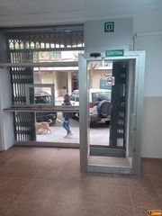 Business premise in Carrer de l'Argentera