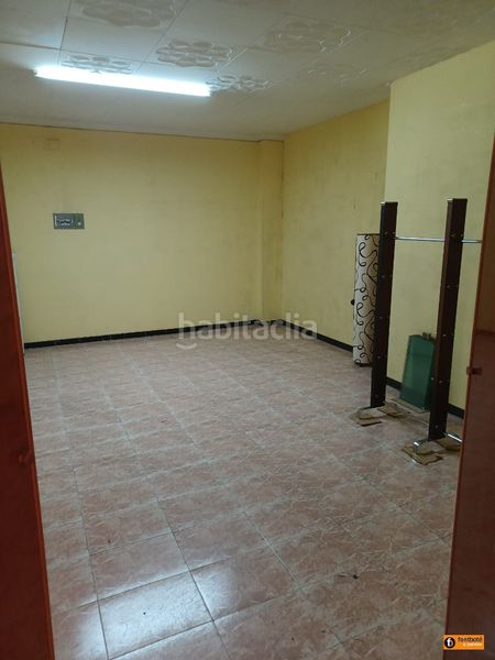 Foto 963580d5-ce80-4b92-8caa-a9fcb0701843. Local comercial a Centre Reus
