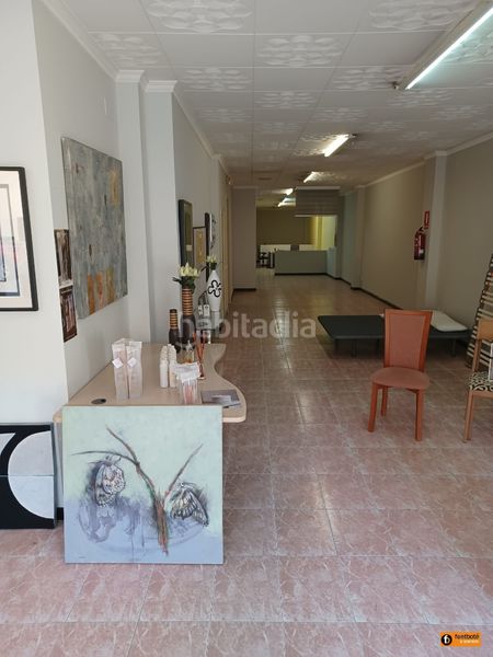 Foto 97787cd2-dccf-4380-877e-45b02850b3a3. Local comercial a Centre Reus