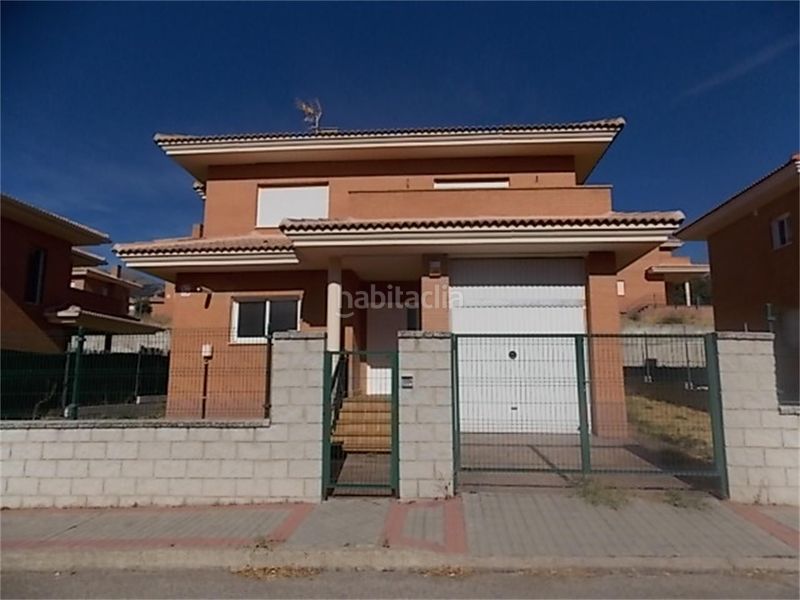 Foto 87cb0e5a-9610-4354-b51e-fb846386dae0. Casa 158m<sup>2</sup> en calle pablo neruda 6 en Miraflores de la Sierra