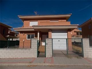 Lloguer Casa en Calle miguel hernandez 5. Obra nova