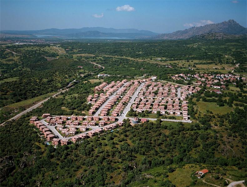 Foto 3fbc7ff3-b245-49f5-a908-bfd8741870f3. Location maison 158m<sup>2</sup> dans calle miguel hernandez 5 dans Miraflores de la Sierra