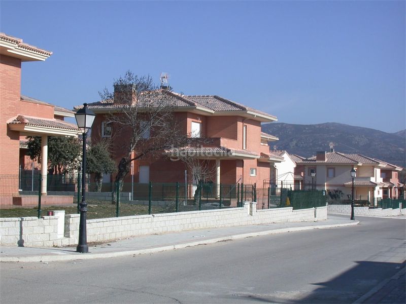 Foto d071ad32-fda6-4d94-96e5-efcd8390024b. Casa 174m<sup>2</sup> en calle pablo neruda 6 en Miraflores de la Sierra
