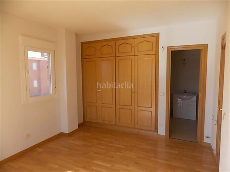 Foto a363df9c-15c8-4e09-be3d-7b446fb7bf6d. Miete haus 174m<sup>2</sup> in calle miguel hernandez 5 in Miraflores de la Sierra