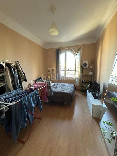 Foto 2b37dcec-6689-437b-a5d5-3e611213ea5c. Àtic a compte urgell 43 a Sant Antoni Barcelona