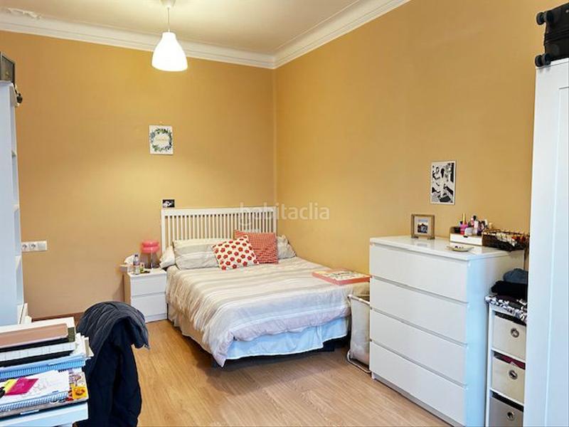 Foto 4890f425-fa4a-451c-99c5-d3550030c8d8. Àtic a compte urgell 43 a Sant Antoni Barcelona