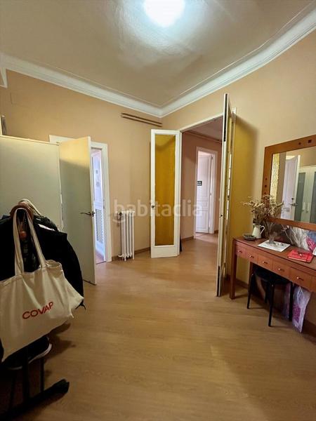 Foto c80803af-77b3-4c0f-9537-3677bc7c49e5. Àtic a compte urgell 43 a Sant Antoni Barcelona