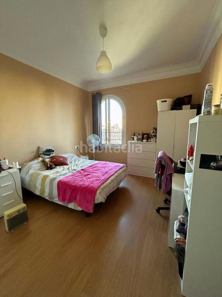 Foto fccd0418-3cde-4bd0-9954-a6bad5608fa0. Àtic a compte urgell 43 a Sant Antoni Barcelona