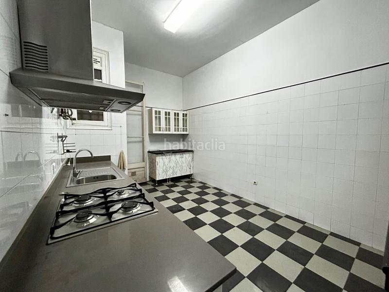 Foto c83d5869-e347-45ab-a5a1-d0ad3e565c23. Appartement avec chauffage dans Sant Antoni Barcelona