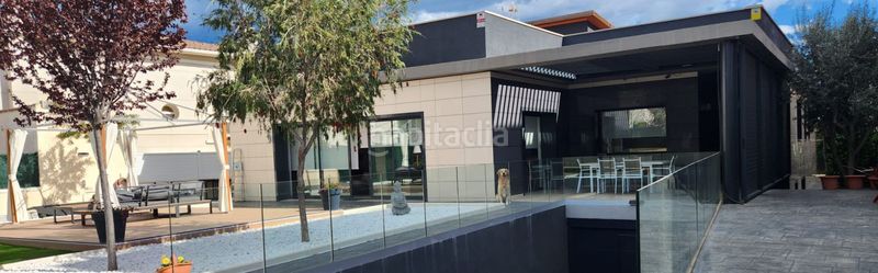 Foto 9f3d574d-2578-4611-953a-ee8f198e812b. Xalet amb calefacció aparcament piscina a Santa Maria-l´Eixample-Sud Sumella Cubelles
