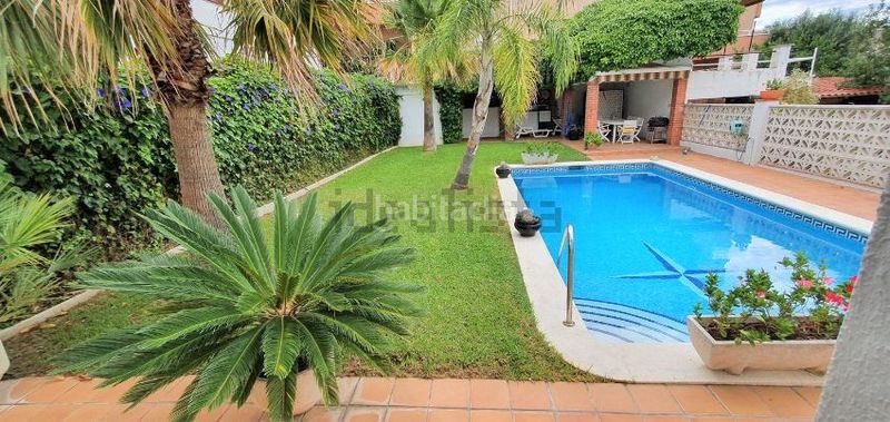Foto f78064c8-3780-49f3-867b-8444605e2375. Xalet amb calefacció aparcament piscina a Segur de Calafell nucli urbà Segur de Calafell