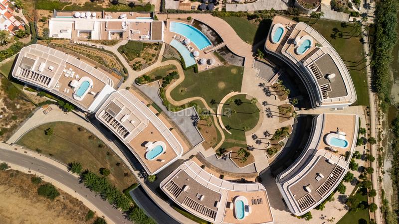 Foto e1bb35aa-5295-487a-ba60-57adf2f3b0a9. Piccolo appartamento con parcheggio piscina in Guadalobón Estepona