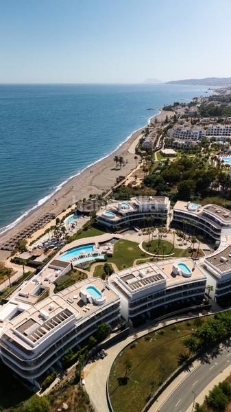 Foto f05b712e-5324-4b35-8bb9-6cd48e012713. Piccolo appartamento con parcheggio piscina in Guadalobón Estepona