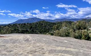 Terreno residencial en La Concha - Resina Golf. Parcela n.8 con vistas panorámicas a la montaña cerca de puerto