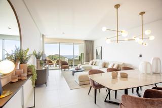 Apartament a Ojén. Apartamento en planta baja con vistas panorámicas al mar y la mo
