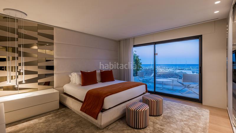 Foto 1bb79415-5f5b-4b9d-af7b-bba16012c150. Attique avec parking dans Puerto Banús Marbella