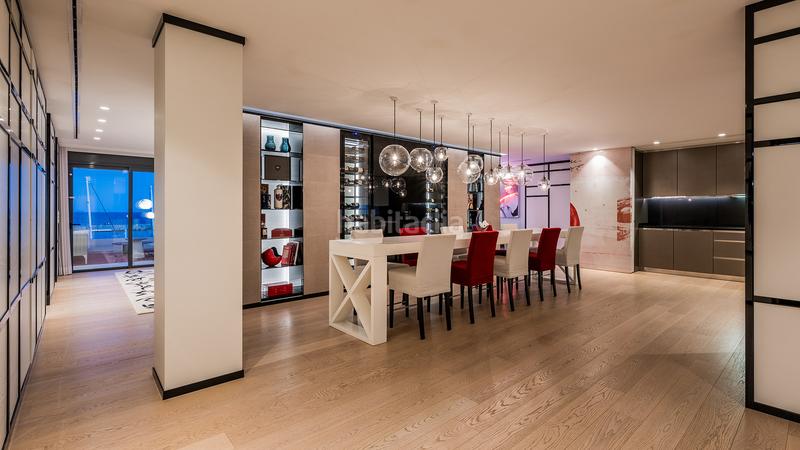 Foto 2b120503-d6bb-40e8-bded-4a7d7026bd26. Attique avec parking dans Puerto Banús Marbella