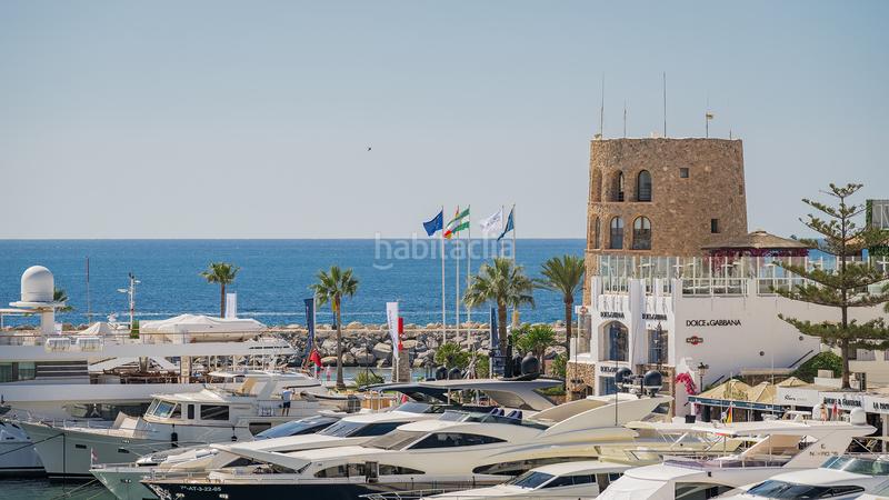 Foto 54ab3671-1792-4d0a-bb32-2f8639a2eb00. Attique avec parking dans Puerto Banús Marbella