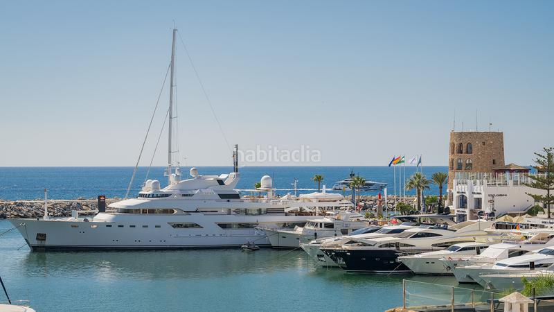 Foto 89f8a3bb-ed2b-4105-a6a4-801c44e12a8f. Attique avec parking dans Puerto Banús Marbella