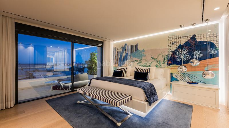 Foto 8e1dd787-d2f2-422d-b392-4f742c1cf45b. Attique avec parking dans Puerto Banús Marbella